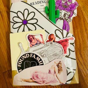 Taylor Swift-Inspired Blind Date With a Book – Choose Your Favorite Era